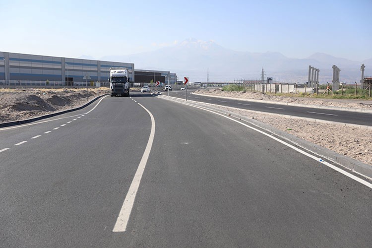 Serbest bölge ve organize arasındaki yol açıldı