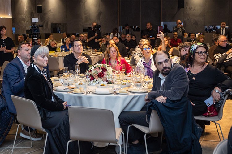 Girit'in efsanevi lezzetleri Side'de buluşuyor