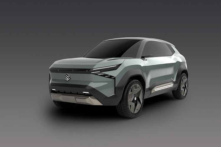 Suzuki'nin elektrikli otomobili yollara çıkıyor