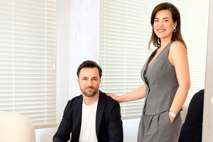 Beyaz Butik Kiralama Hizmetiyle Sürdürülebilir Modaya Destek