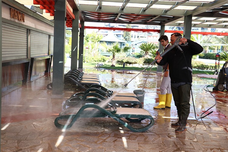 Antalya'da oteller ve mavi bayraklı plajlar yeni sezona hazırlanıyor