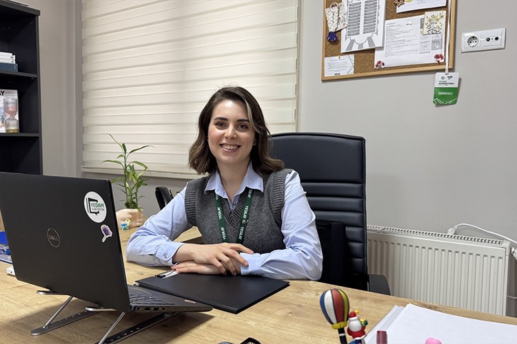 Kumar bağımlılığı ergenlikten itibaren tüm yaş gruplarını etkiliyor