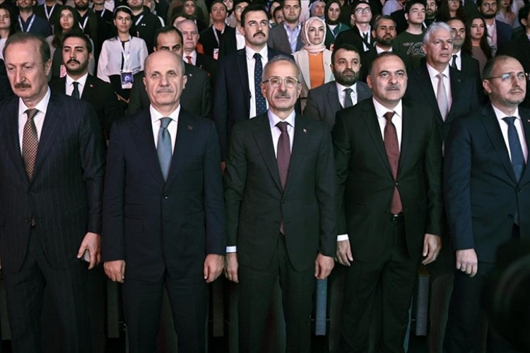 Yapay zeka dersleri kredilendirilecek