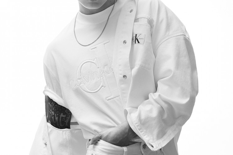 Calvin Klein İlkbahar 2024 Jeans koleksiyonunu marka elçisi Jung Kook ile tanıttı