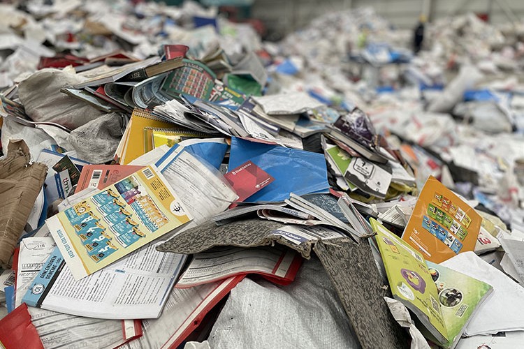 Optik sistemle ayrıştırılan atık kağıtlar, ihracata katkı sağlıyor