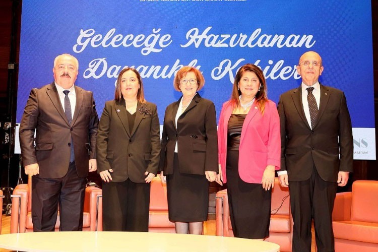 Ege KOBİ'leri İzmir'de zirvede buluştu