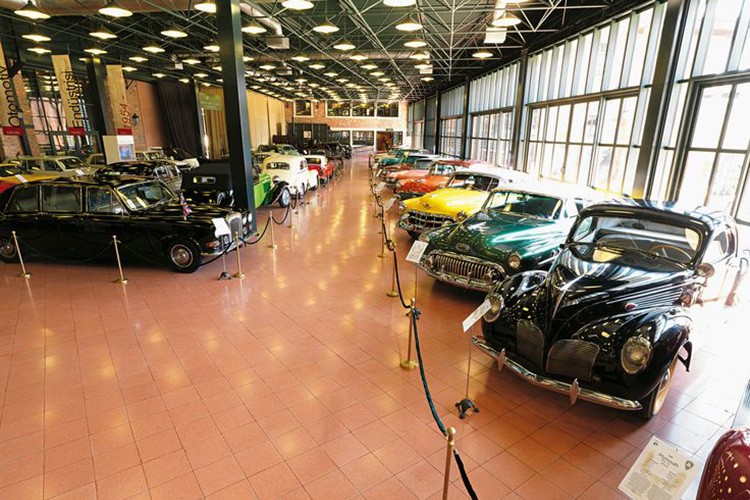 Yetki belgesi olmayan galericiler ilan veremeyecek