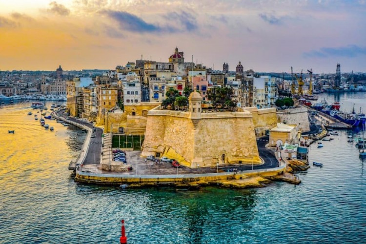 AB üyesi Malta'da oturma izni ve vatandaşlık fırsatı
