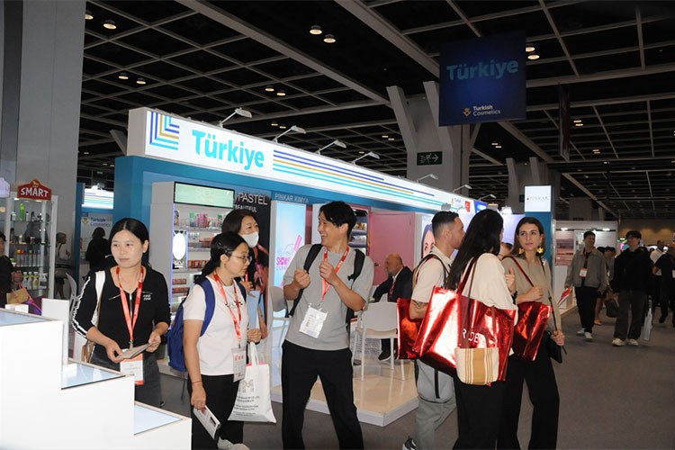 İKMİB, Cosmoprof Asia Fuarı'na 12'nci kez katıldı