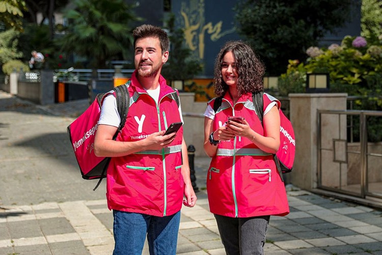 Yemeksepeti, "Yaya Kurye" hizmetini başlatıyor
