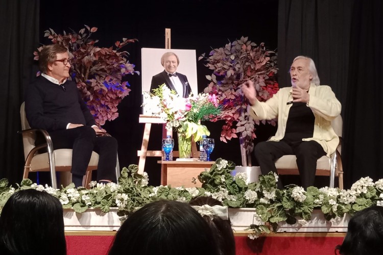 Erol Evgin Müjdat Gezen ile Bizim Ev'e konuk oldu