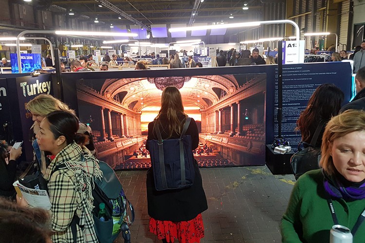 Londra'ya tekstil çıkarması