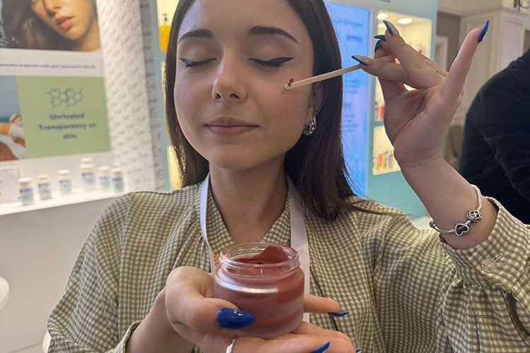 Kozmetik sektörü 2024'ü 3 milyar dolarlık ihracatla kapatacak