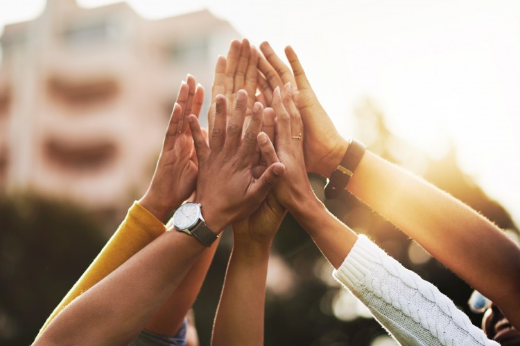 Schneider Electric, 2023 Sürdürülebilirlik hedeflerini gerçekleştirerek global ESG Derecelendirmelerinde Liderliğini Sürdürüyor