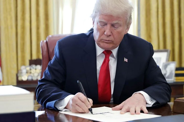 Karşılıklı tarifelerle ilgili bir karara imza attı