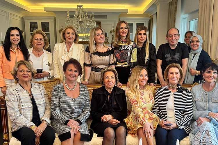 Bol sohbetli ve keyifli öğle yemeği