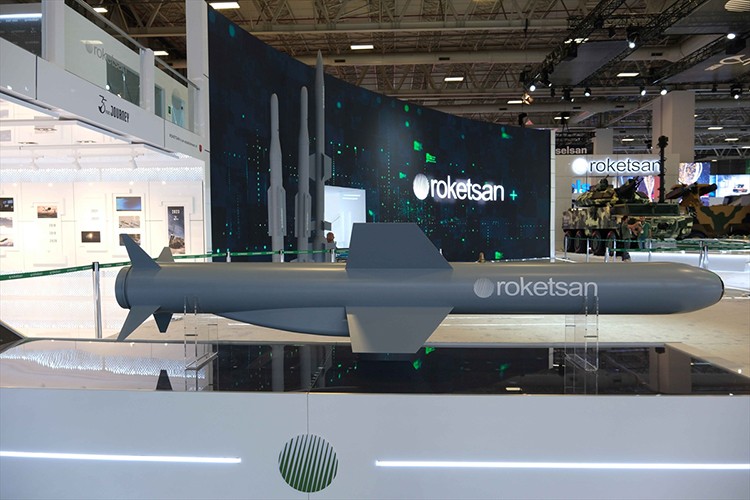 Roketsan, ilk kez sergilenen ürünleriyle IDEF'23'te yerini aldı