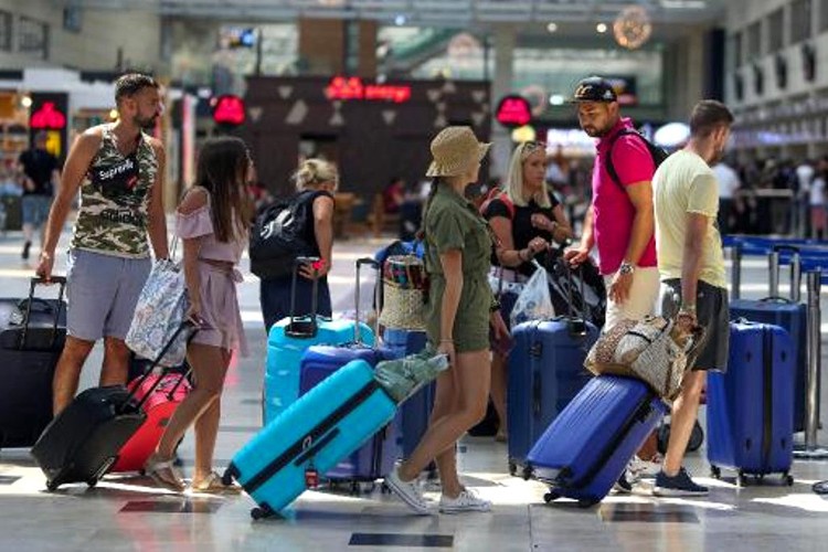 Turist sayısı yüzde 71 azaldı