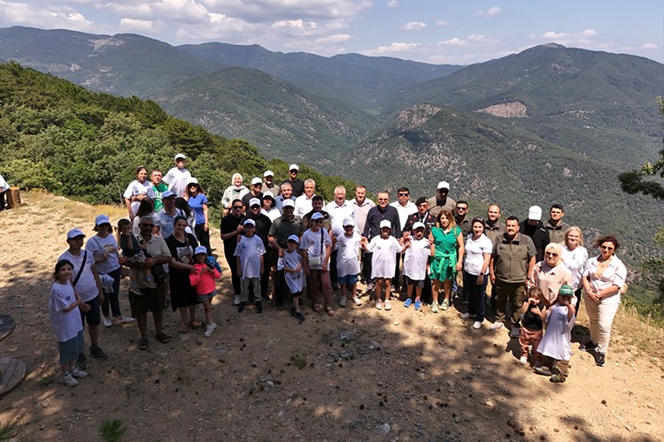 Kazdağları'nda "Baba-Çocuk Doğa Kampı" düzenlendi