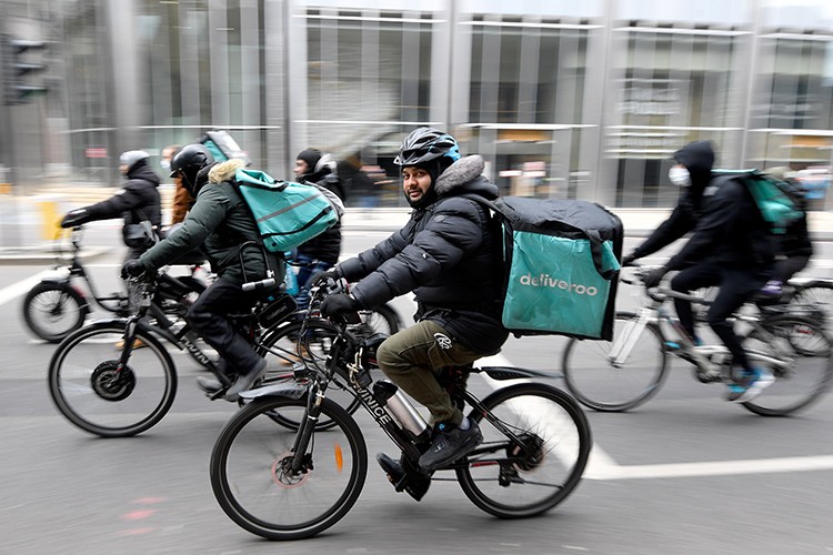 Deliveroo'nun bisikletli kuryeleri personel olarak kabul edilmedi