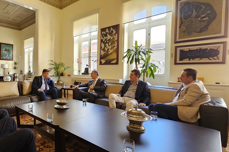 Maltepe ve Seyrek'in yol sorunu UKOME gündemine gelmeli