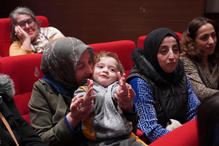 İLMEKLER KADIN HAKLARI İÇİN ATILDI