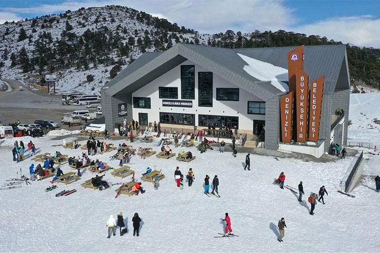 Denizli Kayak Merkezi, ziyaretçi sayısından umutlu
