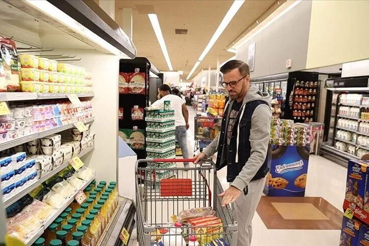 ABD'de tüketici güveni 5 ayın en yüksek seviyesinde