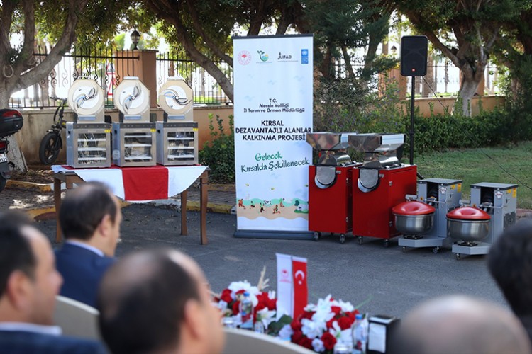 Mersin'de 307 çiftçiye ekipman desteği verildi