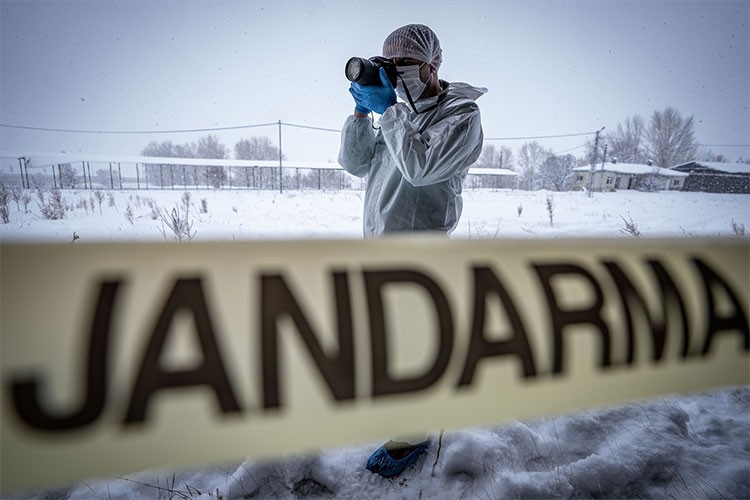 Jandarma gelişmiş teknolojiyle "delilden zanlıya" ulaşıyor