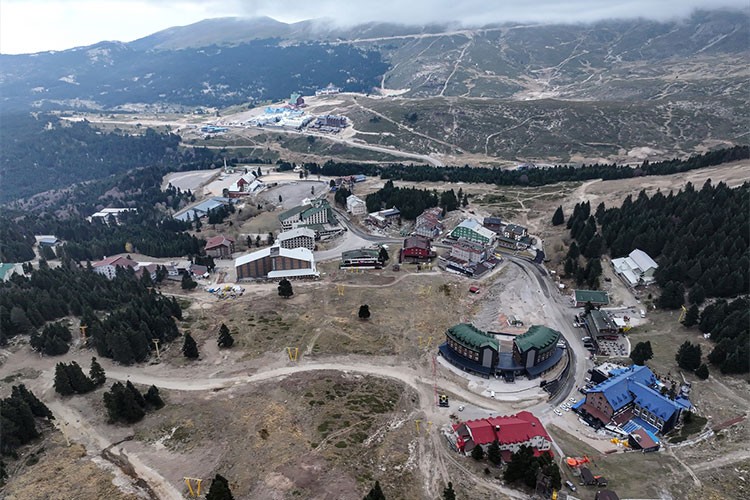 Uludağ'da turizmciler kayak sezonuna hazır