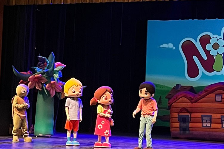 Niloya ve Arkadaşları Yarıyıl Tatili Keyfini İkiye Katlıyor