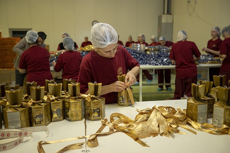 Kosova'da kurduğu çikolata fabrikasıyla 35 ülkede ağızları tatlandırıyor