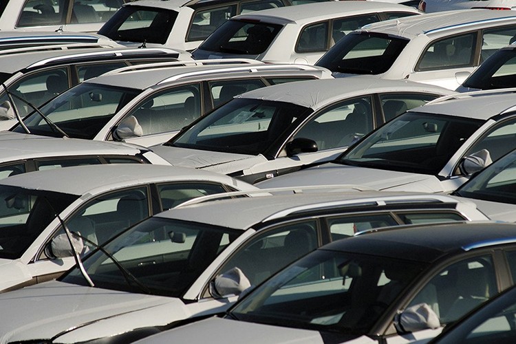 AB'de satışların düşmesi bekleniyor