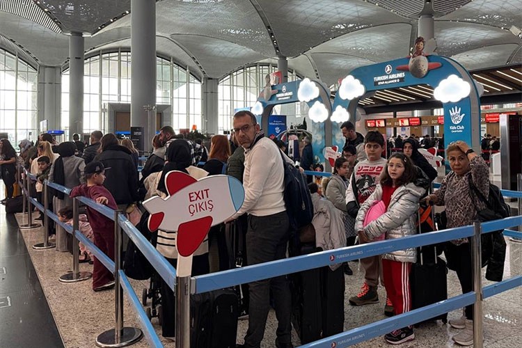 İstanbul Havalimanı'nda yarıyıl tatili yoğunluğu yaşanıyor