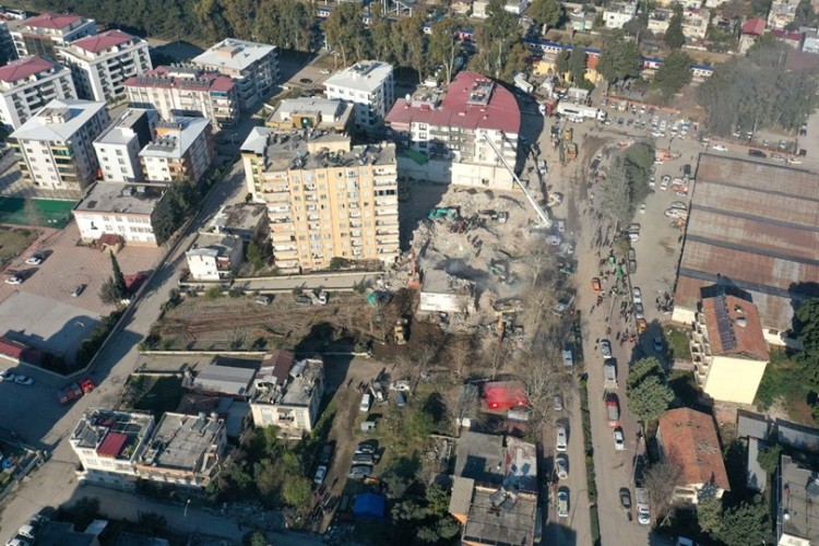 Gündemi deprem bölgesinin yeniden imarı belirliyor