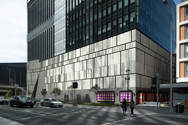 Hem iç mekânlarda hem dış cephede sıra dışı ortamlar yaratın