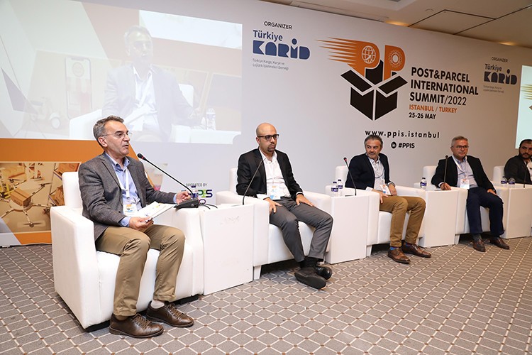 Navlungo kargo ve lojistik zirvesinde