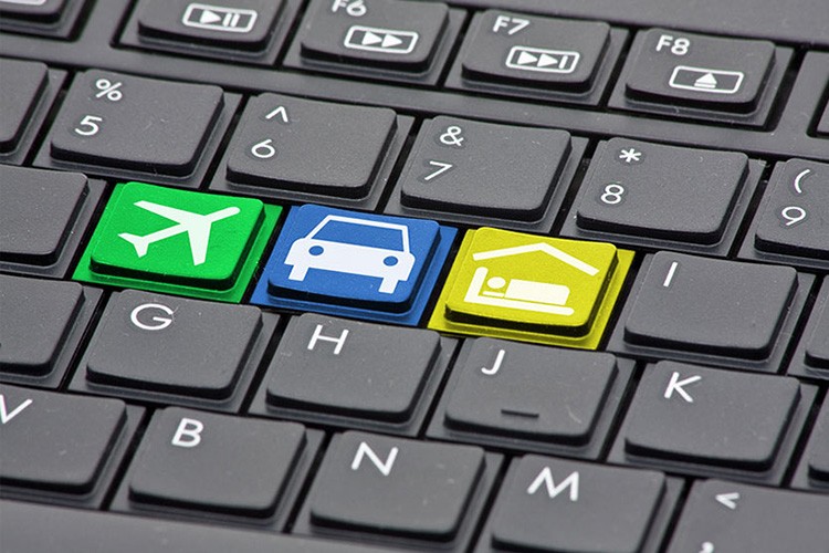 Online seyahate sıkı denetim