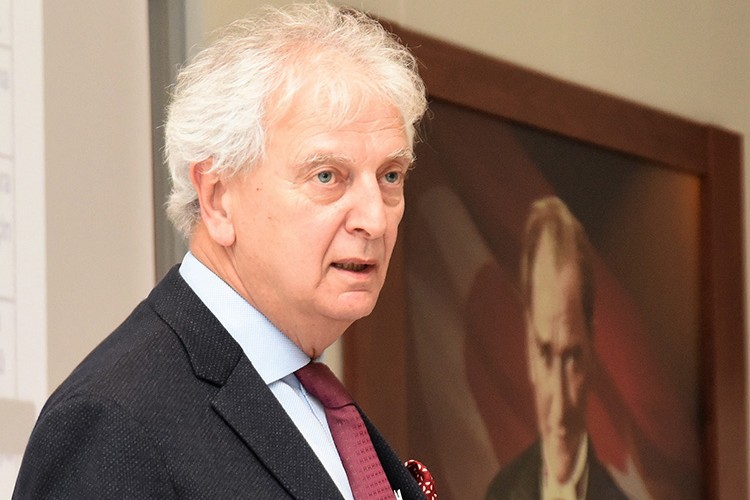 "9 Eylül bağımsızlığımızın neyanesidir"