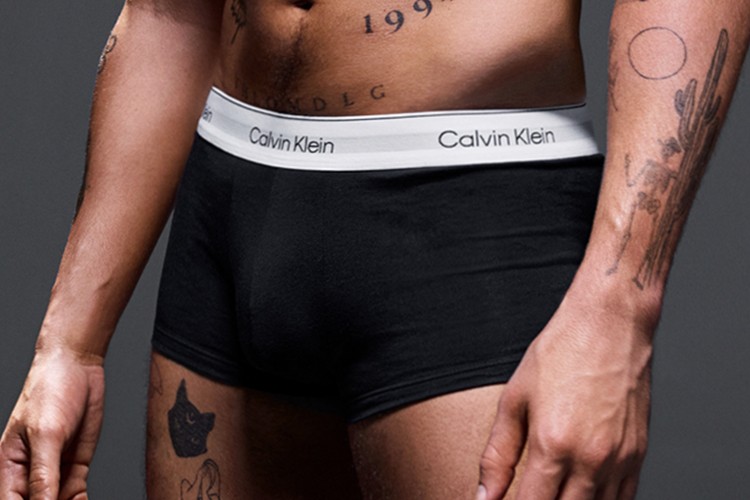 Calvin Klein İlkbahar 2025 kampanyasını tanıttı