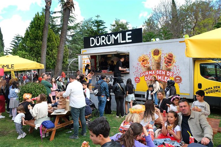 Adana Portakal Çiçeği Karnavalı'nda Lezzet Rüzgarı Estirdi