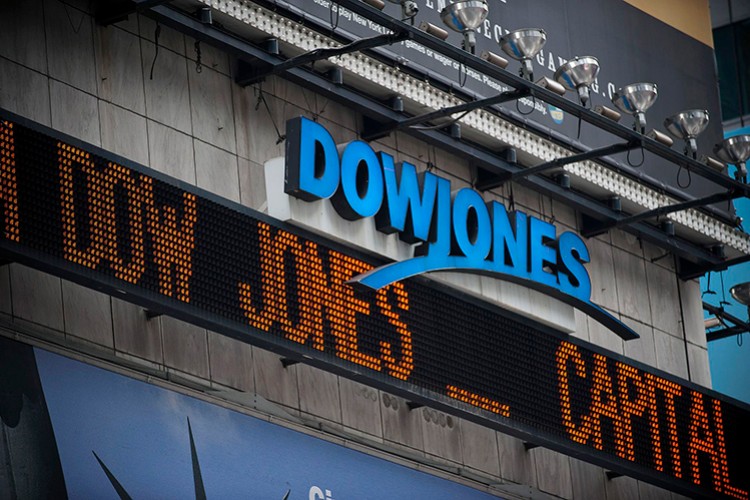 Wall Street rekora devam