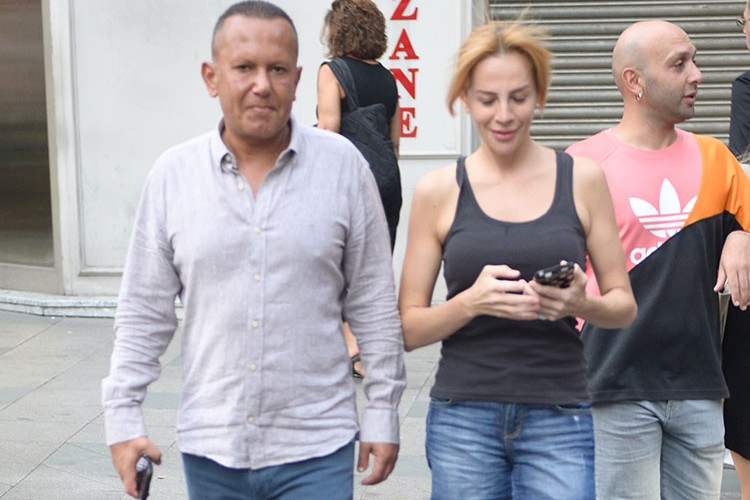 Erkek arkadaşıyla görüntülendi