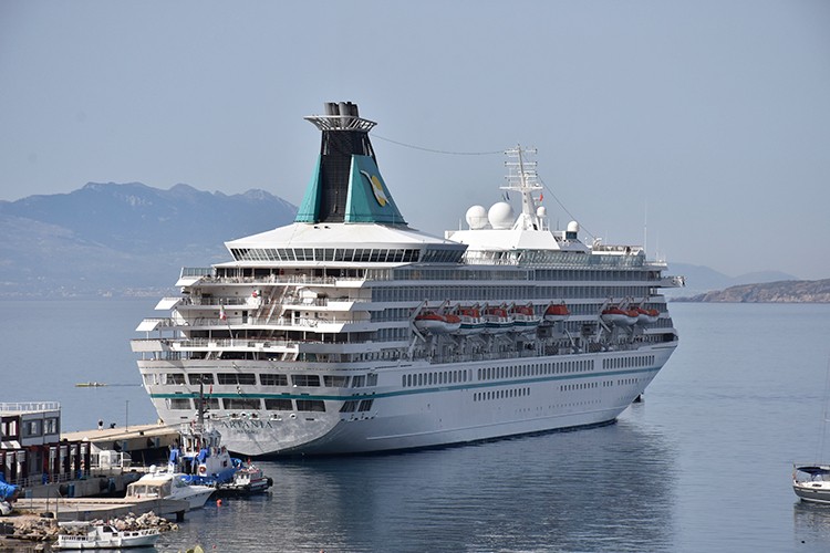 Bodrum'a sezonun ilk kruvaziyeri geldi