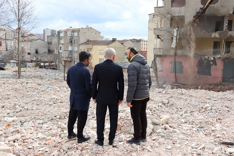 Kentsel dönüşüm çalışmalarını inceledi: