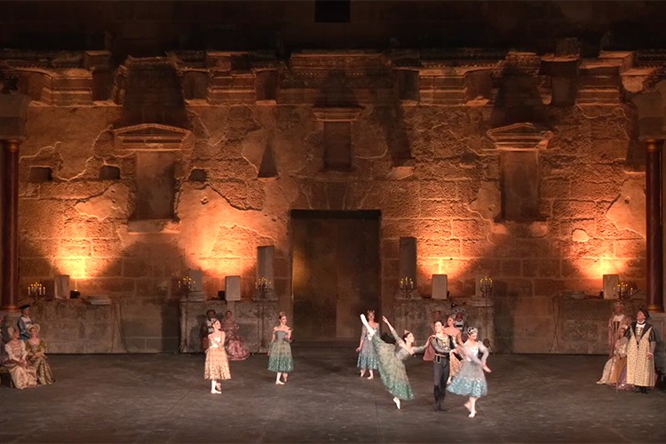 Aspendos Antik Tiyatrosu'nda