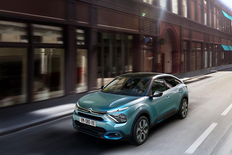 Benzinli fiyatına elektrikli ayrıcalığı