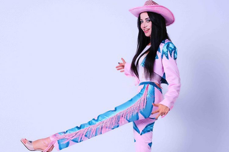 Miss D'den merak uyandıran çıkış