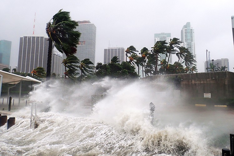 Doğal afetlerden ekonomik kayıplar 260 milyar dolar oldu